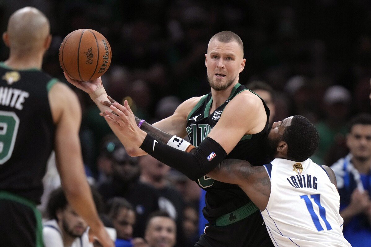 셀틱스의 포르징기스, 하반신 왼쪽 다리에 드문 힘줄 문제, NBA 결승전 게임 3 의 출전 유보